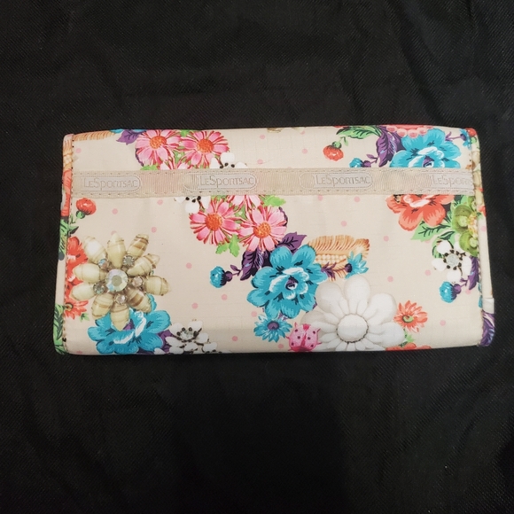 Lesportsac Bags New Lesportsac Trifold Wallet Organizer Poshmark